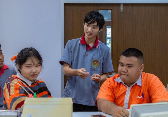 ภาพกิจกรรม  คณะวิทยาศาสตร์และเทคโนโลยี มหาวิทยาลัยราชภัฏกำแพงเพชร จัดกิจกรรมค่ายวิทยาศาสตร์สร้างสรรค์ ปั้นฝันเยาวชน ปีการศึกษา 2568