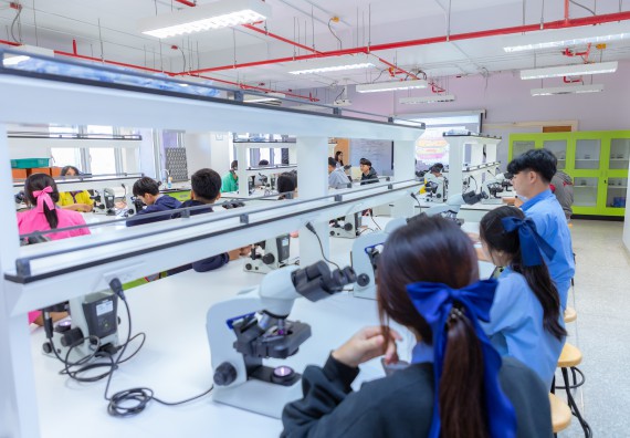 ภาพกิจกรรม  คณะวิทยาศาสตร์และเทคโนโลยี มหาวิทยาลัยราชภัฏกำแพงเพชร จัดกิจกรรมค่ายวิทยาศาสตร์สร้างสรรค์ ปั้นฝันเยาวชน ปีการศึกษา 2568