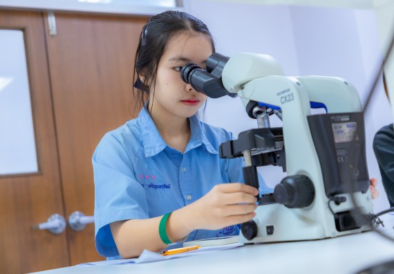 ภาพกิจกรรม  คณะวิทยาศาสตร์และเทคโนโลยี มหาวิทยาลัยราชภัฏกำแพงเพชร จัดกิจกรรมค่ายวิทยาศาสตร์สร้างสรรค์ ปั้นฝันเยาวชน ปีการศึกษา 2568