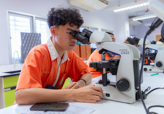 ภาพกิจกรรม  คณะวิทยาศาสตร์และเทคโนโลยี มหาวิทยาลัยราชภัฏกำแพงเพชร จัดกิจกรรมค่ายวิทยาศาสตร์สร้างสรรค์ ปั้นฝันเยาวชน ปีการศึกษา 2568