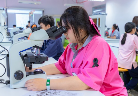 ภาพกิจกรรม  คณะวิทยาศาสตร์และเทคโนโลยี มหาวิทยาลัยราชภัฏกำแพงเพชร จัดกิจกรรมค่ายวิทยาศาสตร์สร้างสรรค์ ปั้นฝันเยาวชน ปีการศึกษา 2568