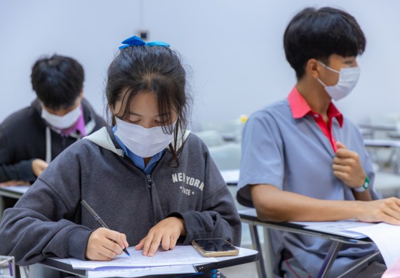 ภาพกิจกรรม  คณะวิทยาศาสตร์และเทคโนโลยี มหาวิทยาลัยราชภัฏกำแพงเพชร จัดกิจกรรมค่ายวิทยาศาสตร์สร้างสรรค์ ปั้นฝันเยาวชน ปีการศึกษา 2568