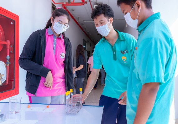 ภาพกิจกรรม  คณะวิทยาศาสตร์และเทคโนโลยี มหาวิทยาลัยราชภัฏกำแพงเพชร จัดกิจกรรมค่ายวิทยาศาสตร์สร้างสรรค์ ปั้นฝันเยาวชน ปีการศึกษา 2568