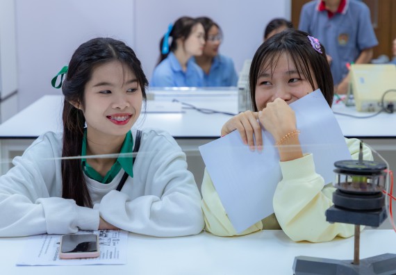 ภาพกิจกรรม  คณะวิทยาศาสตร์และเทคโนโลยี มหาวิทยาลัยราชภัฏกำแพงเพชร จัดกิจกรรมค่ายวิทยาศาสตร์สร้างสรรค์ ปั้นฝันเยาวชน ปีการศึกษา 2568