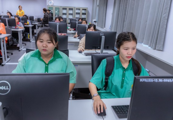 ภาพกิจกรรม  คณะวิทยาศาสตร์และเทคโนโลยี มหาวิทยาลัยราชภัฏกำแพงเพชร จัดกิจกรรมค่ายวิทยาศาสตร์สร้างสรรค์ ปั้นฝันเยาวชน ปีการศึกษา 2568