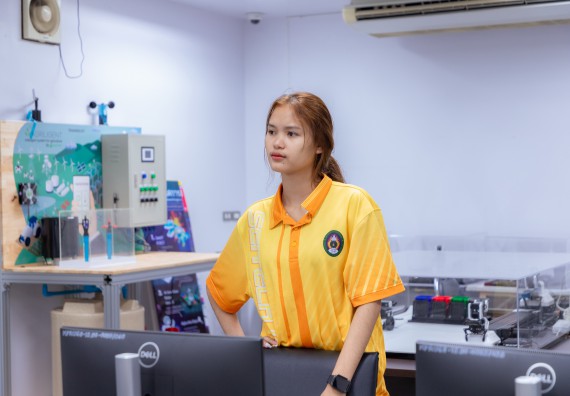 ภาพกิจกรรม  คณะวิทยาศาสตร์และเทคโนโลยี มหาวิทยาลัยราชภัฏกำแพงเพชร จัดกิจกรรมค่ายวิทยาศาสตร์สร้างสรรค์ ปั้นฝันเยาวชน ปีการศึกษา 2568