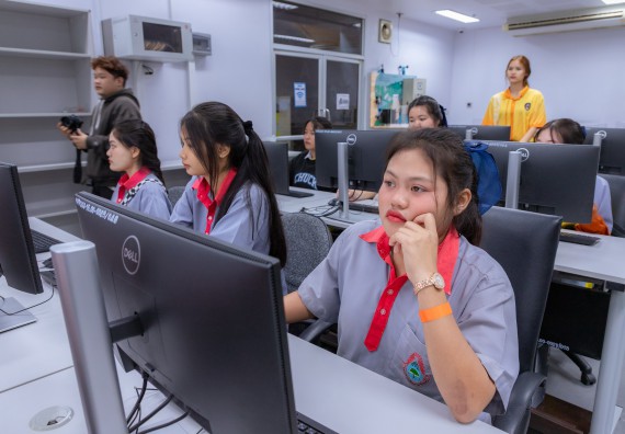 ภาพกิจกรรม  คณะวิทยาศาสตร์และเทคโนโลยี มหาวิทยาลัยราชภัฏกำแพงเพชร จัดกิจกรรมค่ายวิทยาศาสตร์สร้างสรรค์ ปั้นฝันเยาวชน ปีการศึกษา 2568