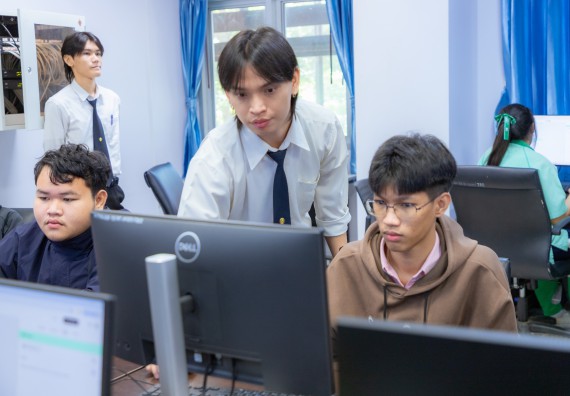 ภาพกิจกรรม  คณะวิทยาศาสตร์และเทคโนโลยี มหาวิทยาลัยราชภัฏกำแพงเพชร จัดกิจกรรมค่ายวิทยาศาสตร์สร้างสรรค์ ปั้นฝันเยาวชน ปีการศึกษา 2568