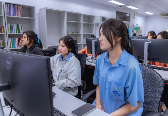 ภาพกิจกรรม  คณะวิทยาศาสตร์และเทคโนโลยี มหาวิทยาลัยราชภัฏกำแพงเพชร จัดกิจกรรมค่ายวิทยาศาสตร์สร้างสรรค์ ปั้นฝันเยาวชน ปีการศึกษา 2568