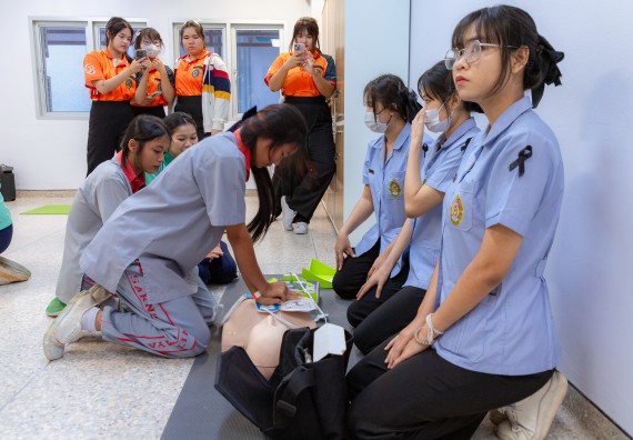 ภาพกิจกรรม  คณะวิทยาศาสตร์และเทคโนโลยี มหาวิทยาลัยราชภัฏกำแพงเพชร จัดกิจกรรมค่ายวิทยาศาสตร์สร้างสรรค์ ปั้นฝันเยาวชน ปีการศึกษา 2568