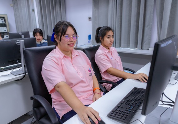 ภาพกิจกรรม  คณะวิทยาศาสตร์และเทคโนโลยี มหาวิทยาลัยราชภัฏกำแพงเพชร จัดกิจกรรมค่ายวิทยาศาสตร์สร้างสรรค์ ปั้นฝันเยาวชน ปีการศึกษา 2568