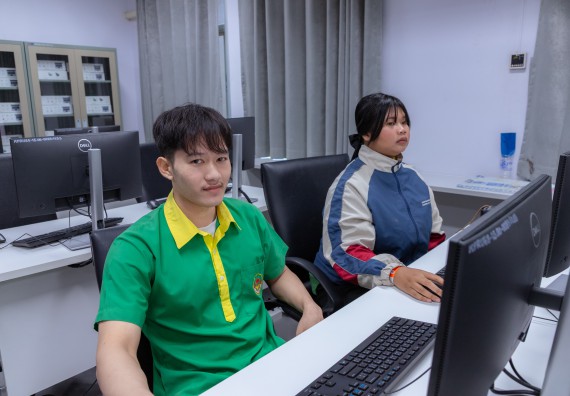 ภาพกิจกรรม  คณะวิทยาศาสตร์และเทคโนโลยี มหาวิทยาลัยราชภัฏกำแพงเพชร จัดกิจกรรมค่ายวิทยาศาสตร์สร้างสรรค์ ปั้นฝันเยาวชน ปีการศึกษา 2568