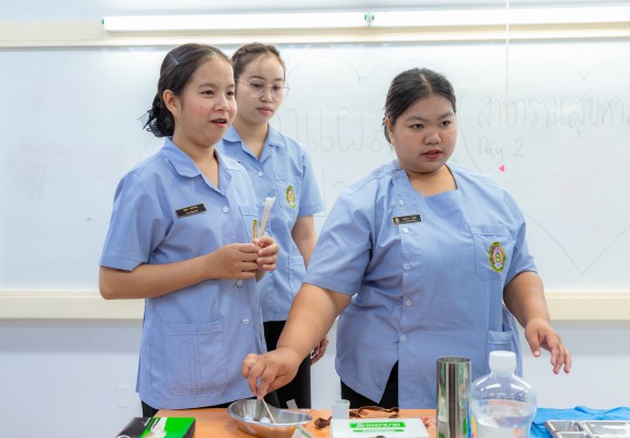 ภาพกิจกรรม  คณะวิทยาศาสตร์และเทคโนโลยี มหาวิทยาลัยราชภัฏกำแพงเพชร จัดกิจกรรมค่ายวิทยาศาสตร์สร้างสรรค์ ปั้นฝันเยาวชน ปีการศึกษา 2568