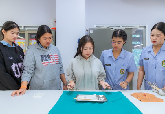 ภาพกิจกรรม  คณะวิทยาศาสตร์และเทคโนโลยี มหาวิทยาลัยราชภัฏกำแพงเพชร จัดกิจกรรมค่ายวิทยาศาสตร์สร้างสรรค์ ปั้นฝันเยาวชน ปีการศึกษา 2568