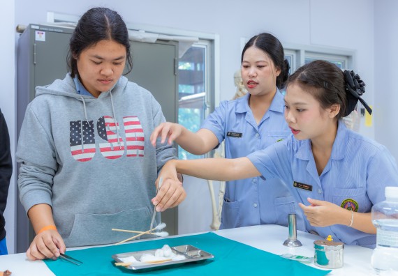 ภาพกิจกรรม  คณะวิทยาศาสตร์และเทคโนโลยี มหาวิทยาลัยราชภัฏกำแพงเพชร จัดกิจกรรมค่ายวิทยาศาสตร์สร้างสรรค์ ปั้นฝันเยาวชน ปีการศึกษา 2568