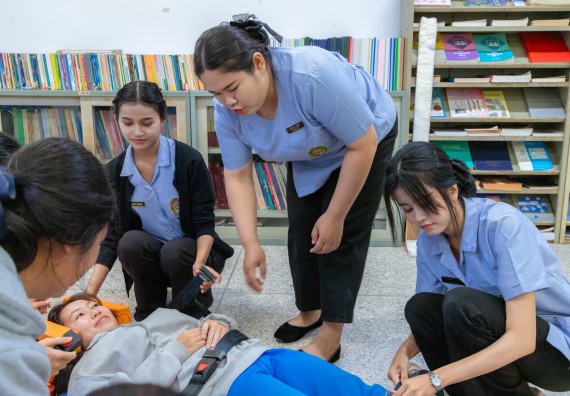 ภาพกิจกรรม  คณะวิทยาศาสตร์และเทคโนโลยี มหาวิทยาลัยราชภัฏกำแพงเพชร จัดกิจกรรมค่ายวิทยาศาสตร์สร้างสรรค์ ปั้นฝันเยาวชน ปีการศึกษา 2568