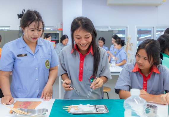 ภาพกิจกรรม  คณะวิทยาศาสตร์และเทคโนโลยี มหาวิทยาลัยราชภัฏกำแพงเพชร จัดกิจกรรมค่ายวิทยาศาสตร์สร้างสรรค์ ปั้นฝันเยาวชน ปีการศึกษา 2568