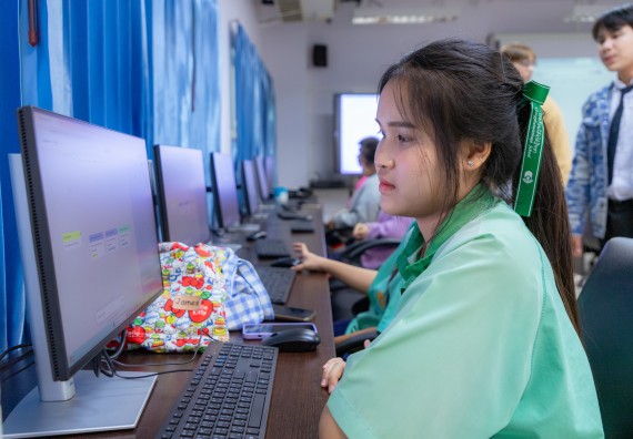 ภาพกิจกรรม  คณะวิทยาศาสตร์และเทคโนโลยี มหาวิทยาลัยราชภัฏกำแพงเพชร จัดกิจกรรมค่ายวิทยาศาสตร์สร้างสรรค์ ปั้นฝันเยาวชน ปีการศึกษา 2568