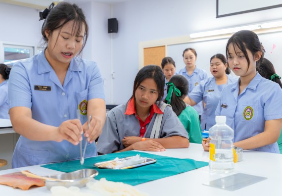 ภาพกิจกรรม  คณะวิทยาศาสตร์และเทคโนโลยี มหาวิทยาลัยราชภัฏกำแพงเพชร จัดกิจกรรมค่ายวิทยาศาสตร์สร้างสรรค์ ปั้นฝันเยาวชน ปีการศึกษา 2568