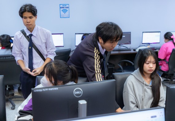 ภาพกิจกรรม  คณะวิทยาศาสตร์และเทคโนโลยี มหาวิทยาลัยราชภัฏกำแพงเพชร จัดกิจกรรมค่ายวิทยาศาสตร์สร้างสรรค์ ปั้นฝันเยาวชน ปีการศึกษา 2568