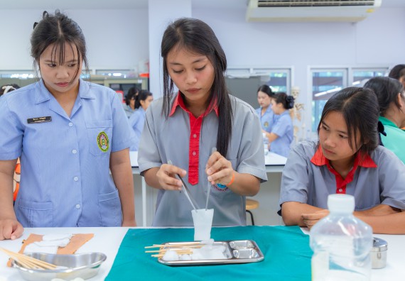 ภาพกิจกรรม  คณะวิทยาศาสตร์และเทคโนโลยี มหาวิทยาลัยราชภัฏกำแพงเพชร จัดกิจกรรมค่ายวิทยาศาสตร์สร้างสรรค์ ปั้นฝันเยาวชน ปีการศึกษา 2568