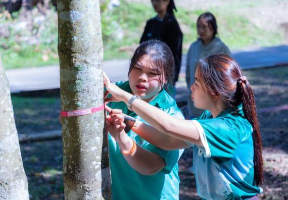 ภาพกิจกรรม  คณะวิทยาศาสตร์และเทคโนโลยี มหาวิทยาลัยราชภัฏกำแพงเพชร จัดกิจกรรมค่ายวิทยาศาสตร์สร้างสรรค์ ปั้นฝันเยาวชน ปีการศึกษา 2568