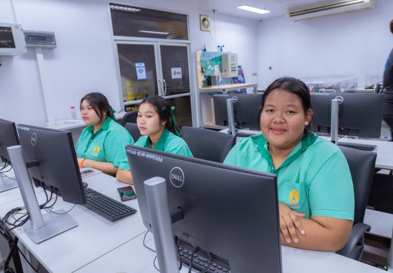 ภาพกิจกรรม  คณะวิทยาศาสตร์และเทคโนโลยี มหาวิทยาลัยราชภัฏกำแพงเพชร จัดกิจกรรมค่ายวิทยาศาสตร์สร้างสรรค์ ปั้นฝันเยาวชน ปีการศึกษา 2568