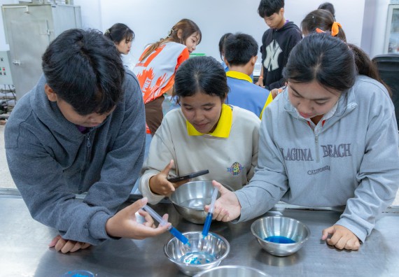 ภาพกิจกรรม  คณะวิทยาศาสตร์และเทคโนโลยี มหาวิทยาลัยราชภัฏกำแพงเพชร จัดกิจกรรมค่ายวิทยาศาสตร์สร้างสรรค์ ปั้นฝันเยาวชน ปีการศึกษา 2568