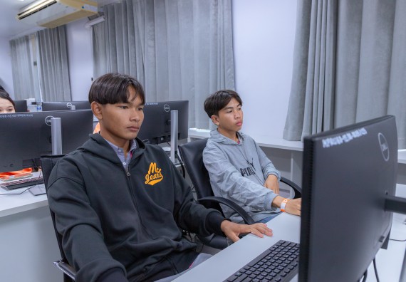 ภาพกิจกรรม  คณะวิทยาศาสตร์และเทคโนโลยี มหาวิทยาลัยราชภัฏกำแพงเพชร จัดกิจกรรมค่ายวิทยาศาสตร์สร้างสรรค์ ปั้นฝันเยาวชน ปีการศึกษา 2568