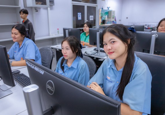 ภาพกิจกรรม  คณะวิทยาศาสตร์และเทคโนโลยี มหาวิทยาลัยราชภัฏกำแพงเพชร จัดกิจกรรมค่ายวิทยาศาสตร์สร้างสรรค์ ปั้นฝันเยาวชน ปีการศึกษา 2568