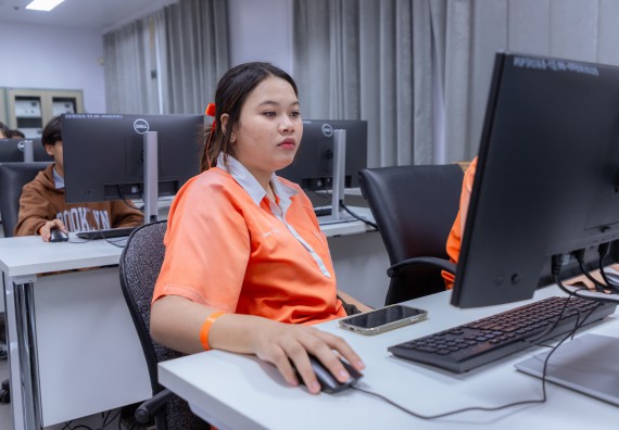 ภาพกิจกรรม  คณะวิทยาศาสตร์และเทคโนโลยี มหาวิทยาลัยราชภัฏกำแพงเพชร จัดกิจกรรมค่ายวิทยาศาสตร์สร้างสรรค์ ปั้นฝันเยาวชน ปีการศึกษา 2568