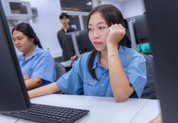 ภาพกิจกรรม  คณะวิทยาศาสตร์และเทคโนโลยี มหาวิทยาลัยราชภัฏกำแพงเพชร จัดกิจกรรมค่ายวิทยาศาสตร์สร้างสรรค์ ปั้นฝันเยาวชน ปีการศึกษา 2568