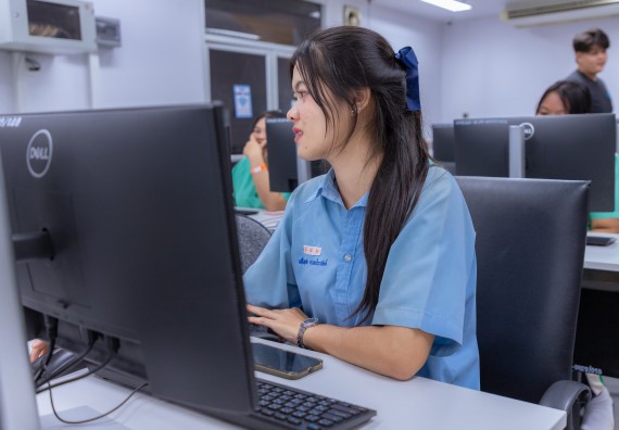 ภาพกิจกรรม  คณะวิทยาศาสตร์และเทคโนโลยี มหาวิทยาลัยราชภัฏกำแพงเพชร จัดกิจกรรมค่ายวิทยาศาสตร์สร้างสรรค์ ปั้นฝันเยาวชน ปีการศึกษา 2568