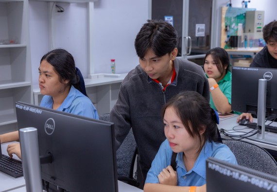 ภาพกิจกรรม  คณะวิทยาศาสตร์และเทคโนโลยี มหาวิทยาลัยราชภัฏกำแพงเพชร จัดกิจกรรมค่ายวิทยาศาสตร์สร้างสรรค์ ปั้นฝันเยาวชน ปีการศึกษา 2568