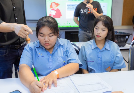ภาพกิจกรรม  คณะวิทยาศาสตร์และเทคโนโลยี มหาวิทยาลัยราชภัฏกำแพงเพชร จัดกิจกรรมค่ายวิทยาศาสตร์สร้างสรรค์ ปั้นฝันเยาวชน ปีการศึกษา 2568