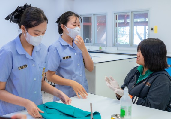 ภาพกิจกรรม  คณะวิทยาศาสตร์และเทคโนโลยี มหาวิทยาลัยราชภัฏกำแพงเพชร จัดกิจกรรมค่ายวิทยาศาสตร์สร้างสรรค์ ปั้นฝันเยาวชน ปีการศึกษา 2568