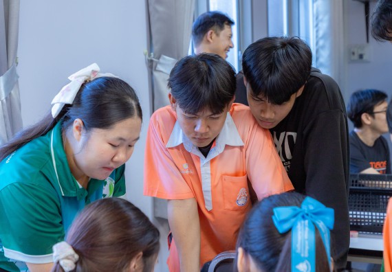 ภาพกิจกรรม  คณะวิทยาศาสตร์และเทคโนโลยี มหาวิทยาลัยราชภัฏกำแพงเพชร จัดกิจกรรมค่ายวิทยาศาสตร์สร้างสรรค์ ปั้นฝันเยาวชน ปีการศึกษา 2568