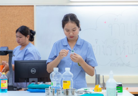 ภาพกิจกรรม  คณะวิทยาศาสตร์และเทคโนโลยี มหาวิทยาลัยราชภัฏกำแพงเพชร จัดกิจกรรมค่ายวิทยาศาสตร์สร้างสรรค์ ปั้นฝันเยาวชน ปีการศึกษา 2568