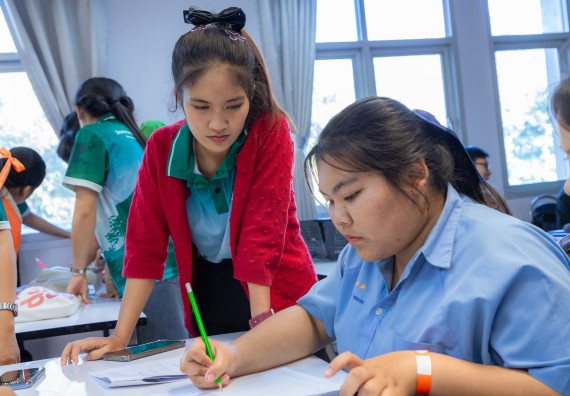 ภาพกิจกรรม  คณะวิทยาศาสตร์และเทคโนโลยี มหาวิทยาลัยราชภัฏกำแพงเพชร จัดกิจกรรมค่ายวิทยาศาสตร์สร้างสรรค์ ปั้นฝันเยาวชน ปีการศึกษา 2568