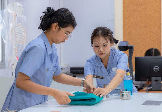 ภาพกิจกรรม  คณะวิทยาศาสตร์และเทคโนโลยี มหาวิทยาลัยราชภัฏกำแพงเพชร จัดกิจกรรมค่ายวิทยาศาสตร์สร้างสรรค์ ปั้นฝันเยาวชน ปีการศึกษา 2568