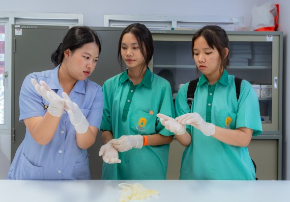 ภาพกิจกรรม  คณะวิทยาศาสตร์และเทคโนโลยี มหาวิทยาลัยราชภัฏกำแพงเพชร จัดกิจกรรมค่ายวิทยาศาสตร์สร้างสรรค์ ปั้นฝันเยาวชน ปีการศึกษา 2568