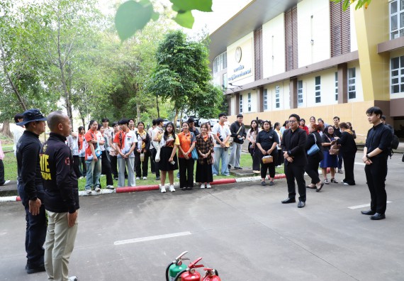 ภาพกิจกรรม  คณะวิทยาศาสตร์และเทคโนโลยี มหาวิทยาลัยราชภัฏกำแพงเพชร จัดกิจกรรมอบรมเชิงปฏิบัติการหลักสูตรการเอาตัวรอดจากภัยพิบัติและการปฐมพยาบาลเบื้องต้น