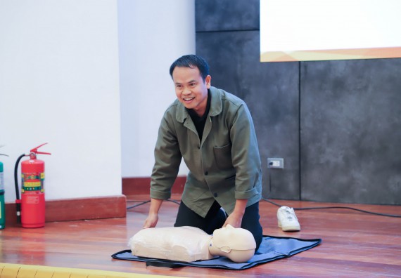 ภาพกิจกรรม  คณะวิทยาศาสตร์และเทคโนโลยี มหาวิทยาลัยราชภัฏกำแพงเพชร จัดกิจกรรมอบรมเชิงปฏิบัติการหลักสูตรการเอาตัวรอดจากภัยพิบัติและการปฐมพยาบาลเบื้องต้น