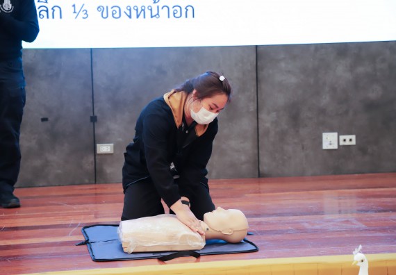 ภาพกิจกรรม  คณะวิทยาศาสตร์และเทคโนโลยี มหาวิทยาลัยราชภัฏกำแพงเพชร จัดกิจกรรมอบรมเชิงปฏิบัติการหลักสูตรการเอาตัวรอดจากภัยพิบัติและการปฐมพยาบาลเบื้องต้น