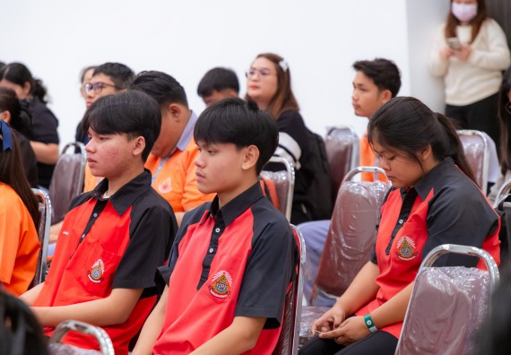 ภาพกิจกรรม  คณะวิทยาศาสตร์และเทคโนโลยี มหาวิทยาลัยราชภัฏกำแพงเพชร จัดกิจกรรมค่ายวิทยาศาสตร์สร้างสรรค์ ปั้นฝันเยาวชน ปีการศึกษา 2568