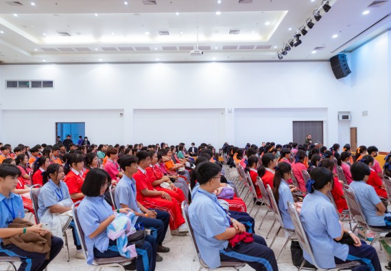 ภาพกิจกรรม  คณะวิทยาศาสตร์และเทคโนโลยี มหาวิทยาลัยราชภัฏกำแพงเพชร จัดกิจกรรมค่ายวิทยาศาสตร์สร้างสรรค์ ปั้นฝันเยาวชน ปีการศึกษา 2568