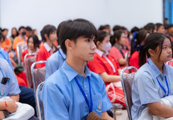 ภาพกิจกรรม  คณะวิทยาศาสตร์และเทคโนโลยี มหาวิทยาลัยราชภัฏกำแพงเพชร จัดกิจกรรมค่ายวิทยาศาสตร์สร้างสรรค์ ปั้นฝันเยาวชน ปีการศึกษา 2568