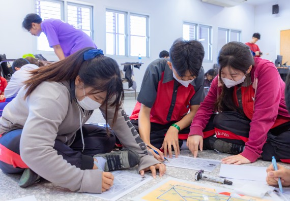 ภาพกิจกรรม  คณะวิทยาศาสตร์และเทคโนโลยี มหาวิทยาลัยราชภัฏกำแพงเพชร จัดกิจกรรมค่ายวิทยาศาสตร์สร้างสรรค์ ปั้นฝันเยาวชน ปีการศึกษา 2568