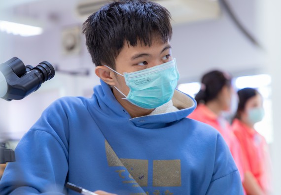 ภาพกิจกรรม  คณะวิทยาศาสตร์และเทคโนโลยี มหาวิทยาลัยราชภัฏกำแพงเพชร จัดกิจกรรมค่ายวิทยาศาสตร์สร้างสรรค์ ปั้นฝันเยาวชน ปีการศึกษา 2568