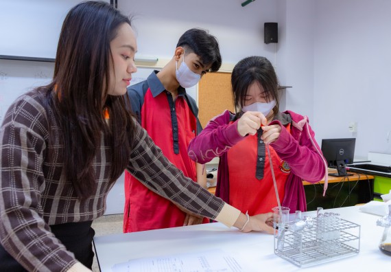 ภาพกิจกรรม  คณะวิทยาศาสตร์และเทคโนโลยี มหาวิทยาลัยราชภัฏกำแพงเพชร จัดกิจกรรมค่ายวิทยาศาสตร์สร้างสรรค์ ปั้นฝันเยาวชน ปีการศึกษา 2568